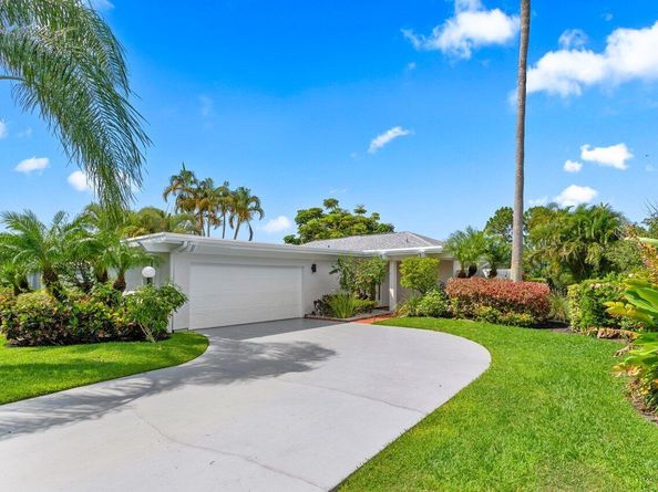 6689 Eastpointe Pines Street, Palm Beach Gardens FL 33418