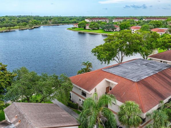 2850 Carambola Circle S 19121, Coconut Creek FL 33066