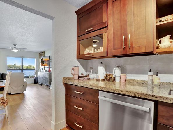 2850 Carambola Circle S 19121, Coconut Creek FL 33066
