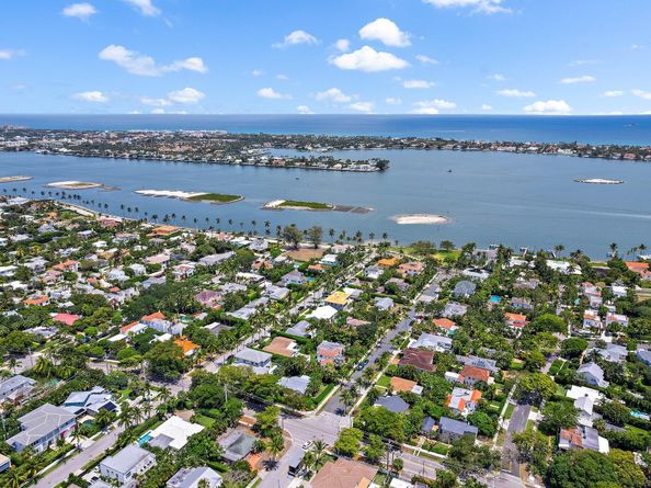 218 Avila Road, West Palm Beach FL 33405