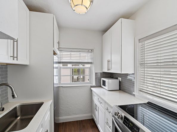218 Avila Road, West Palm Beach FL 33405