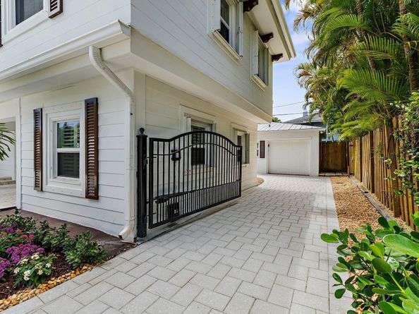 218 Avila Road, West Palm Beach FL 33405