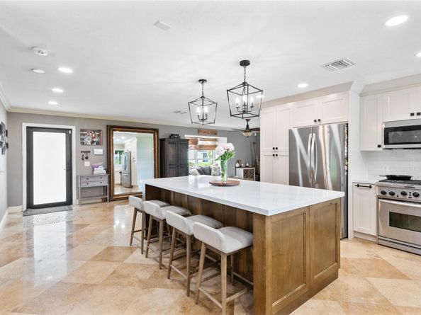 11520 NW 29th St, Sunrise FL 33323