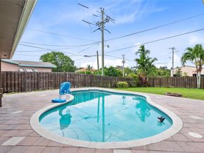 11520 NW 29th St, Sunrise FL 33323