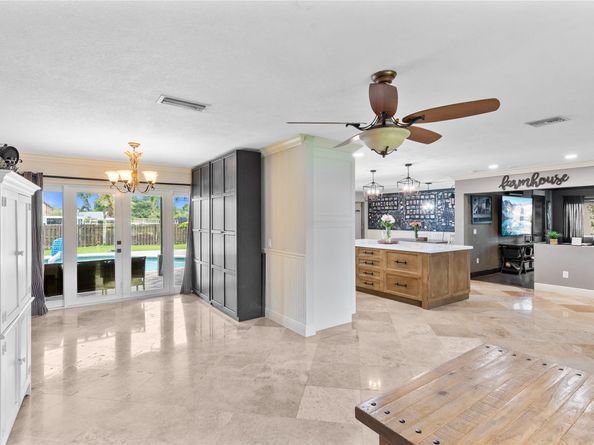 11520 NW 29th St, Sunrise FL 33323