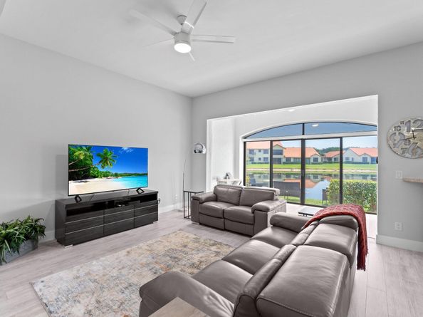 8316 Waterline Drive 103, Boynton Beach FL 33472