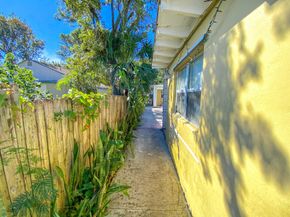527 48th Street, West Palm Beach FL 33407