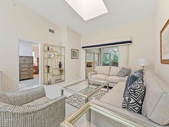 6040 Waldwick Circle, Delray Beach FL 33484