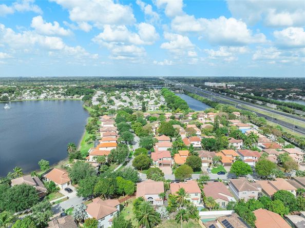 5490 NW 50th Ave, Coconut Creek FL 33073