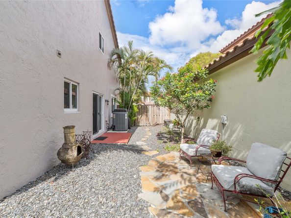 5490 NW 50th Ave, Coconut Creek FL 33073