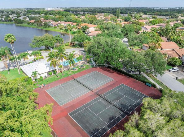 5490 NW 50th Ave, Coconut Creek FL 33073