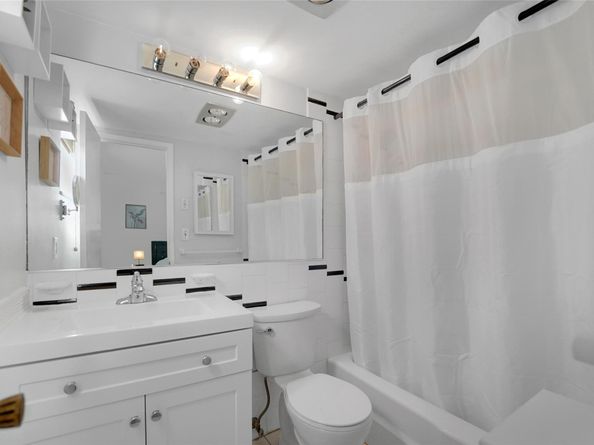 257 S Cypress Rd 401, Pompano Beach FL 33060