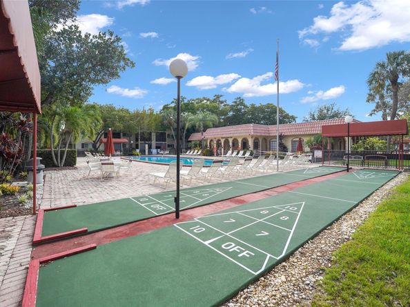257 S Cypress Rd 401, Pompano Beach FL 33060