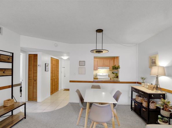 257 S Cypress Rd 401, Pompano Beach FL 33060