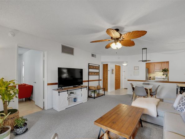 257 S Cypress Rd 401, Pompano Beach FL 33060
