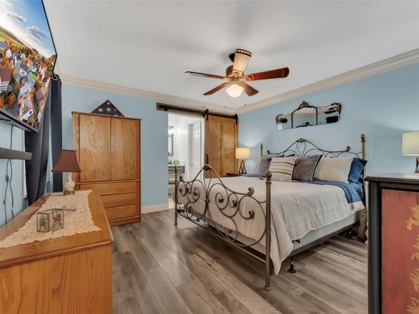 555 Abingdon Way, Davie FL 33325