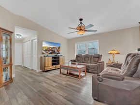 555 Abingdon Way, Davie FL 33325
