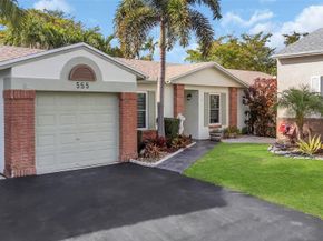 555 Abingdon Way, Davie FL 33325