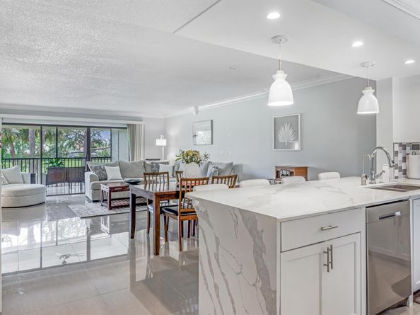12926 Briarlake Drive 201, Palm Beach Gardens FL 33418