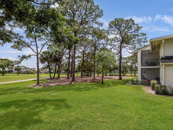 12926 Briarlake Drive 201, Palm Beach Gardens FL 33418