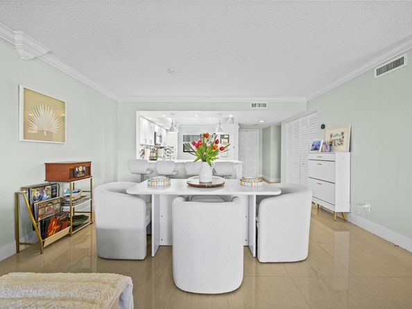 12926 Briarlake Drive 201, Palm Beach Gardens FL 33418