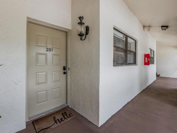 12926 Briarlake Drive 201, Palm Beach Gardens FL 33418