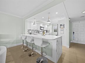 12926 Briarlake Drive 201, Palm Beach Gardens FL 33418