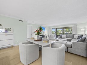 12926 Briarlake Drive 201, Palm Beach Gardens FL 33418