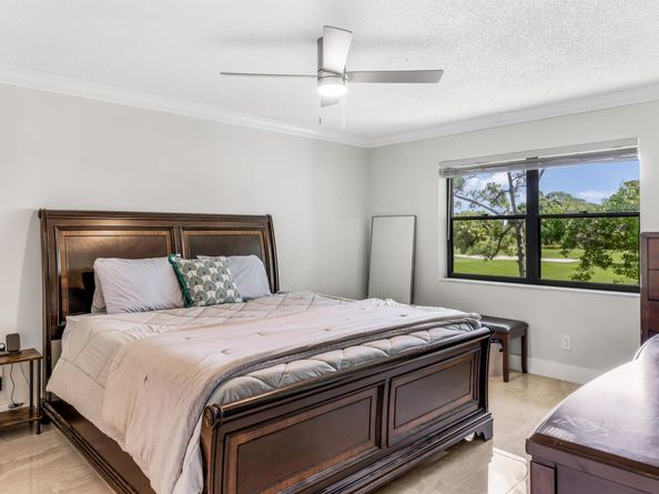 12926 Briarlake Drive 201, Palm Beach Gardens FL 33418