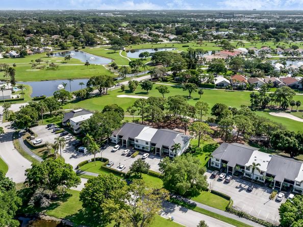 12926 Briarlake Drive 201, Palm Beach Gardens FL 33418