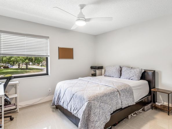 12926 Briarlake Drive 201, Palm Beach Gardens FL 33418