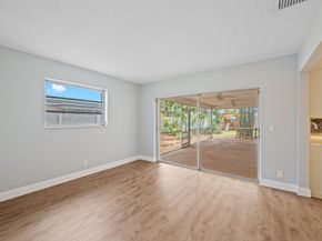 8520 SW 26th St, Davie FL 33324