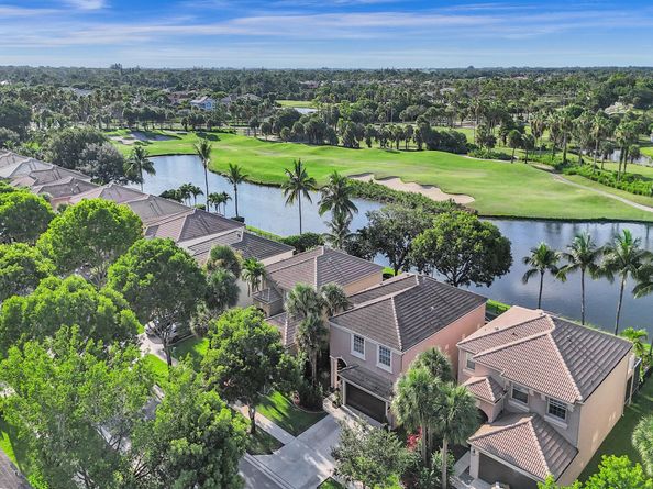 1148 Oakwater Drive, Royal Palm Beach FL 33411