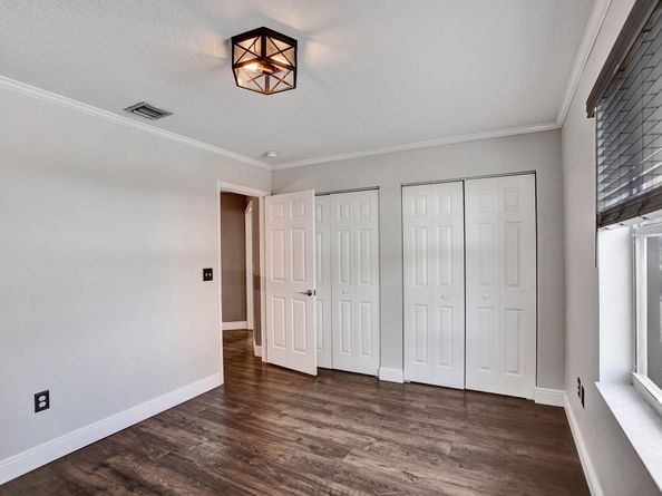 1148 Oakwater Drive, Royal Palm Beach FL 33411