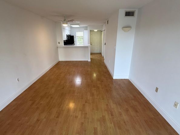 2236 N Cypress Bend Dr 403, Pompano Beach FL 33069