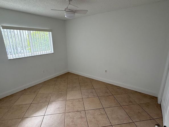 2236 N Cypress Bend Dr 403, Pompano Beach FL 33069