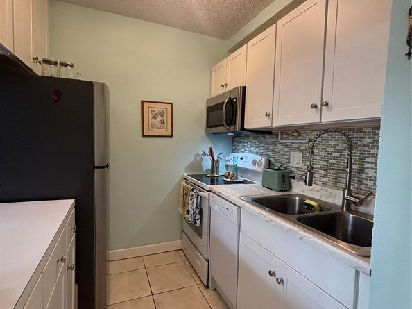 3589 S Ocean Blvd L10, South Palm Beach FL 33480