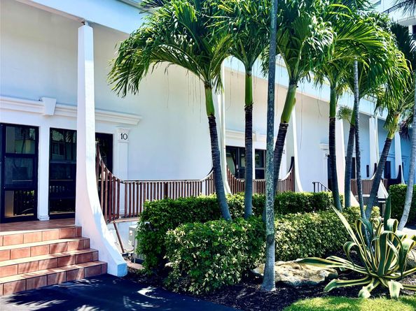 3589 S Ocean Blvd L10, South Palm Beach FL 33480