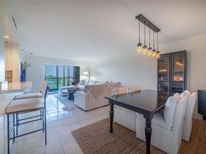 2334 S Cypress Bend Dr 810, Pompano Beach FL 33069