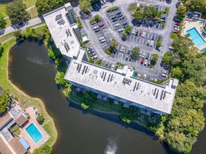 2334 S Cypress Bend Dr 810, Pompano Beach FL 33069