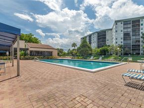 2334 S Cypress Bend Dr 810, Pompano Beach FL 33069