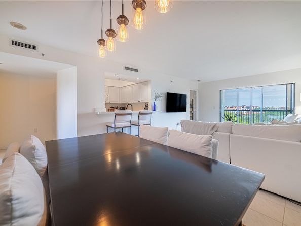 2334 S Cypress Bend Dr 810, Pompano Beach FL 33069