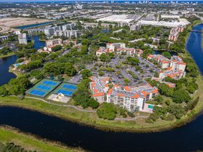 2334 S Cypress Bend Dr 810, Pompano Beach FL 33069