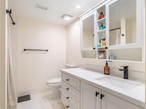 2334 S Cypress Bend Dr 810, Pompano Beach FL 33069