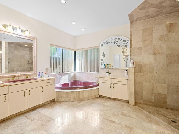 1935 Las Colinas Way, Coral Springs FL 33071