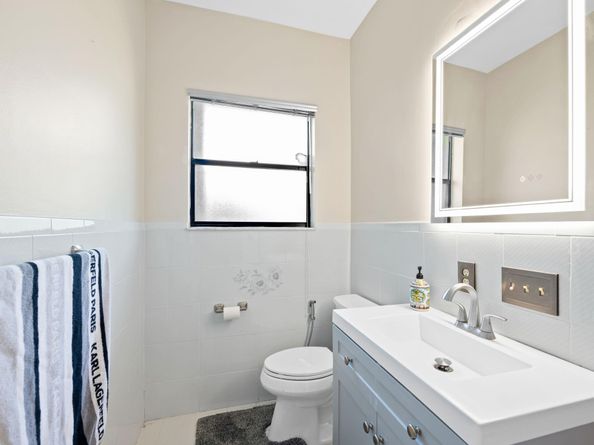 1935 Las Colinas Way, Coral Springs FL 33071