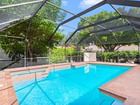 1935 Las Colinas Way, Coral Springs FL 33071