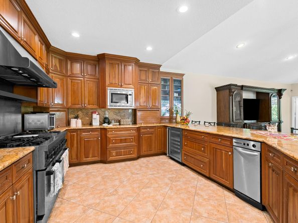 1935 Las Colinas Way, Coral Springs FL 33071