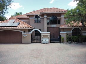 1935 Las Colinas Way, Coral Springs FL 33071