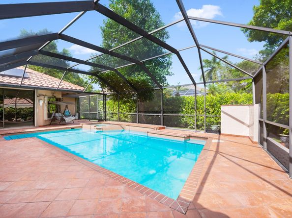 1935 Las Colinas Way, Coral Springs FL 33071